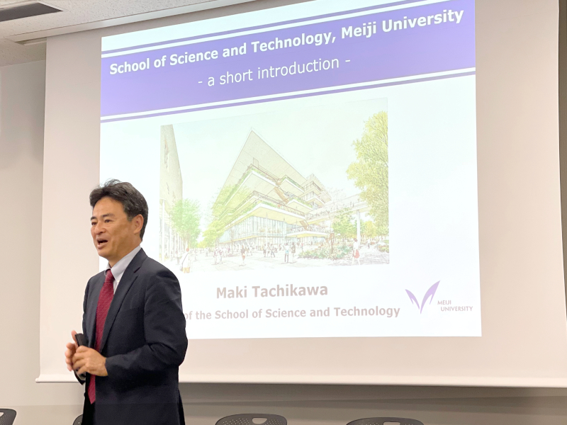 学部紹介の様子