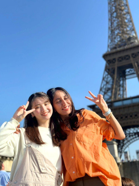 ドイツ語クラスで知り合った友人とパリへ旅行した際の一枚