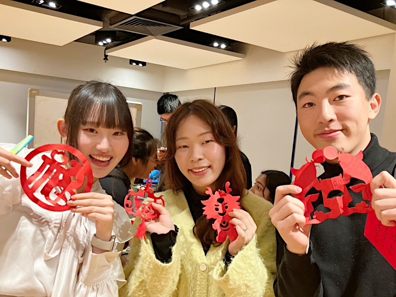 春節の時期に香港や中国の学生が企画した春節体験イベントに参加した時の写真