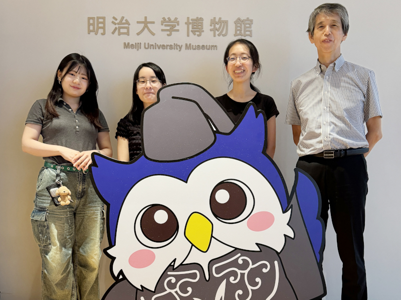 「土偶ヘアゴム」を企画した学生ら
