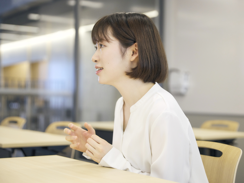 理工学部での学びを話す鈴木さん