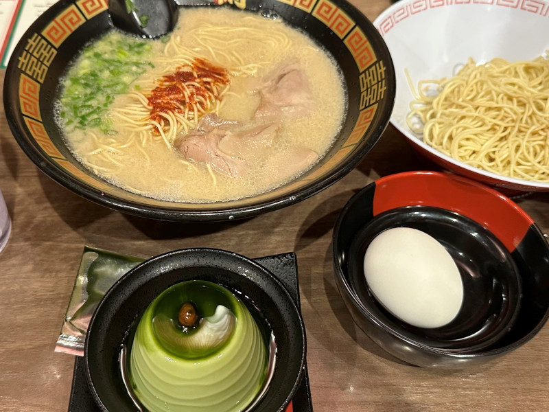 通学は大変ですが、帰り道に下北沢で大好きなラーメンが食べられます