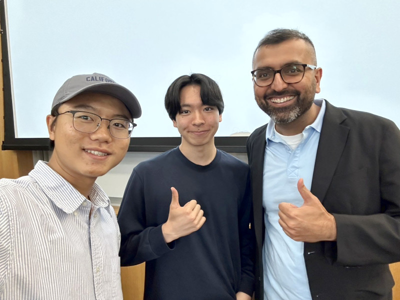 授業で出会った友人と教授