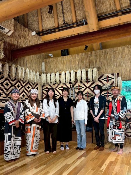 2024年のゼミ合宿（北海道 ウポポイ 民族共生象徴空間にて）
