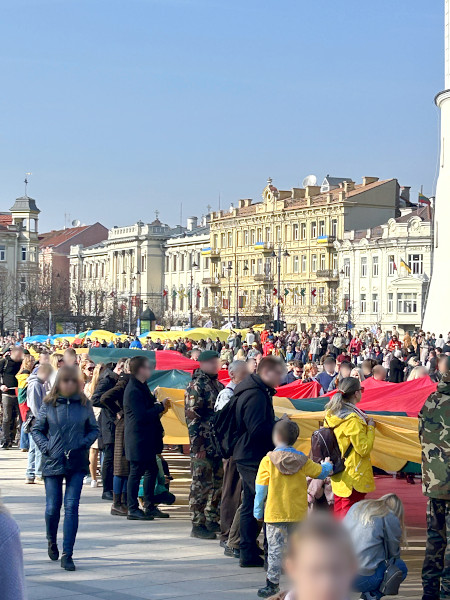 独立回復記念日には、首都ヴィリニュスにリトアニア全土から人が集まり記念行事に参加します