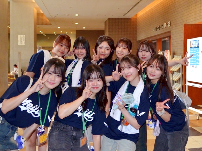 学プロの仲間たちとの一枚