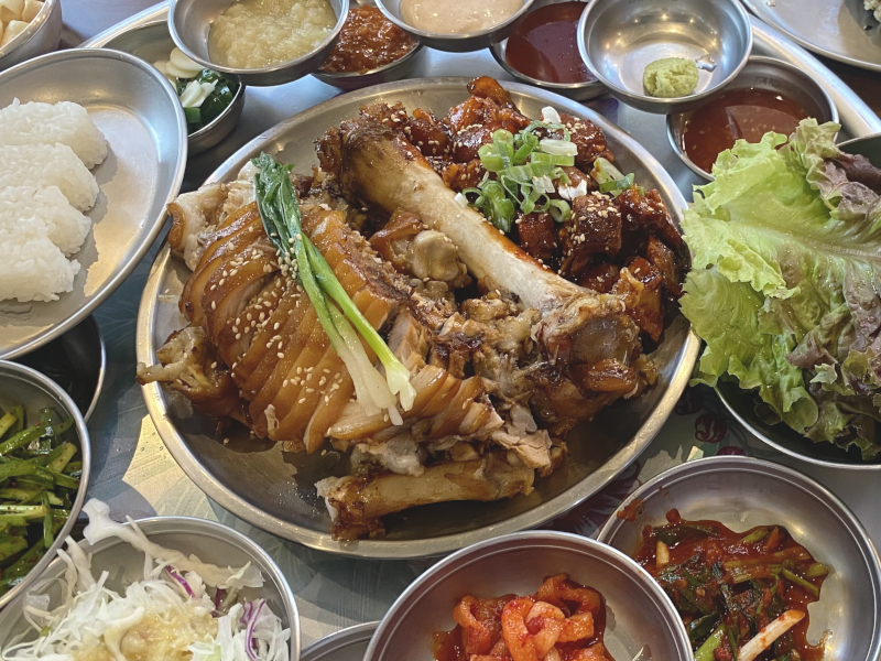 韓国料理の豚足（チョッパル）