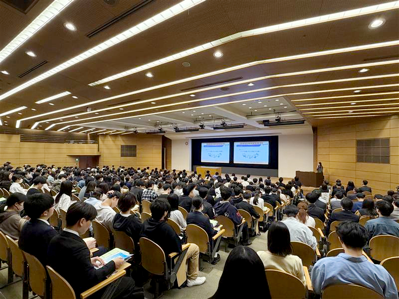 業界研究セミナーに72社、学生1900人が参加――夏のインターンシップに向け、幅広い業界の理解を深める｜就職キャリア支援センター